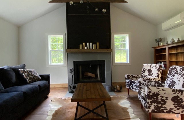 Beautiful 3-bedroom house with indoor fireplace