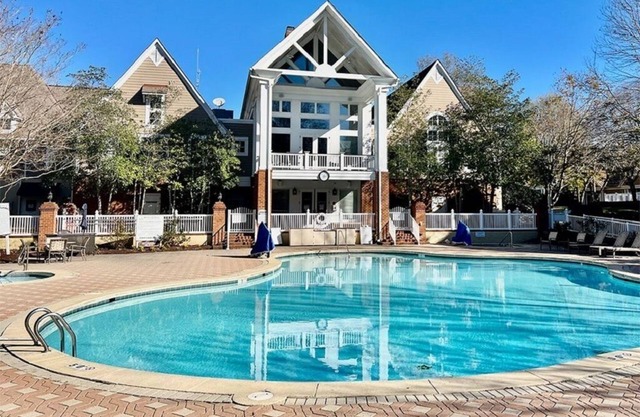 Beautiful 3-bedroom unit/upscale resort near Busch Gardens/Colonial Williamsburg