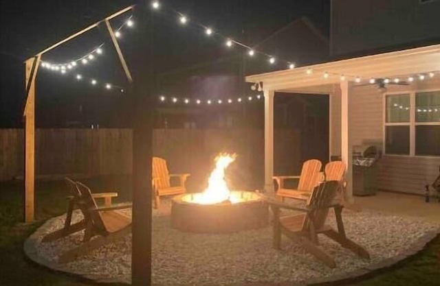 Beautiful 3 bedroom, 2.5 bath home, in private cul-de-sac.