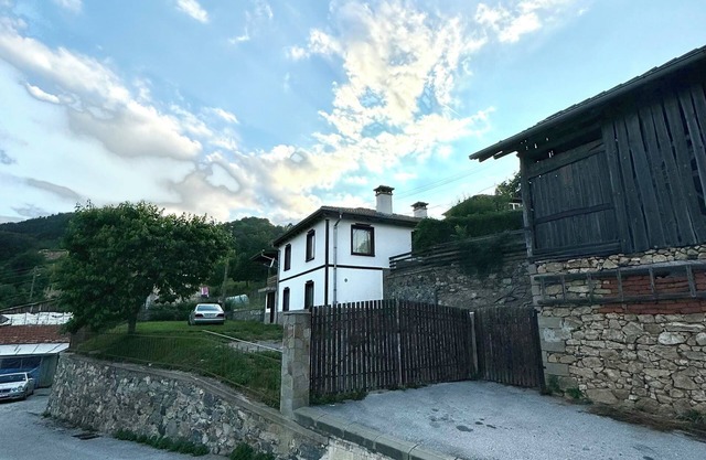 Beautiful 3-bedroom villa in Rudozem