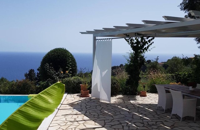 2 Hermosos chalets 3 habitación contemplando las Islas Jónicas mar…