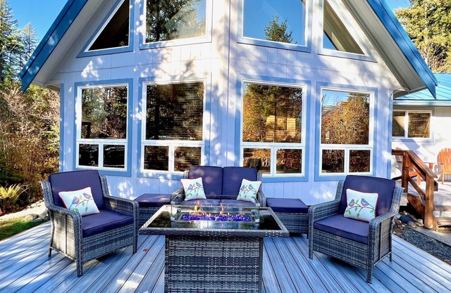 Beautiful 3bd Cabin! River&Mountain Views w/ Game Room*Near Mt Rainier! Pets OK!