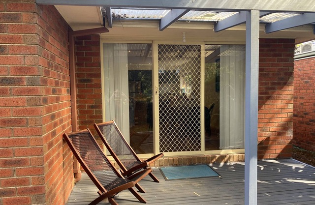 Beautiful 3BR home in Great Bayswater Location.