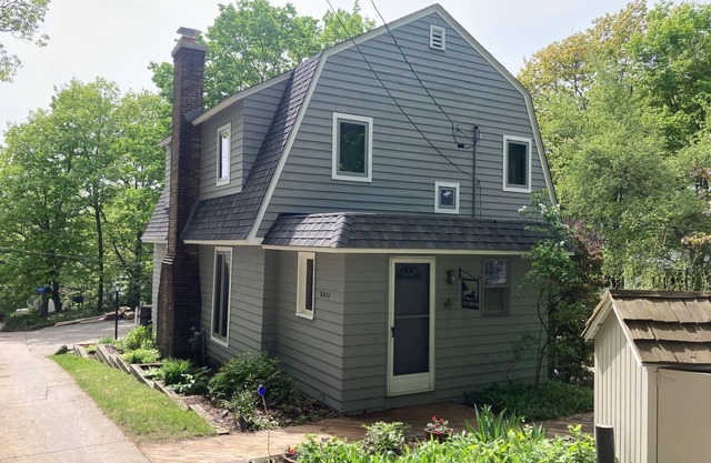 Cómoda casa de 4 dormitorios, 3 baños a minutos a pie de la playa privada del lago Michigan
