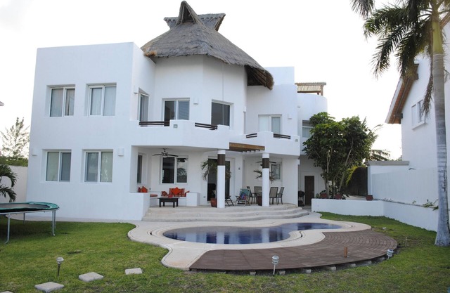 Hermosa Casa en Playa de 5 cuartos, exclusiva, privada y tranquila en Cancún.