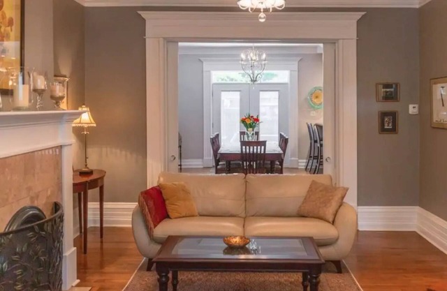 Beautiful 4 Bedroom Victorian home in south end