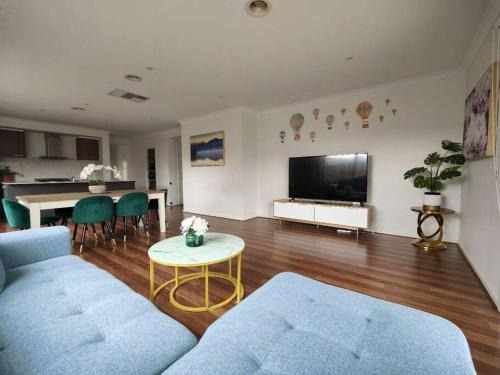 Beautiful 4 Bedrooms Houses