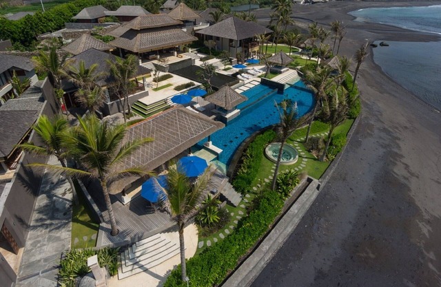 Absolute 6 Bedroom Beach Front Villa en Pabean Beach;
