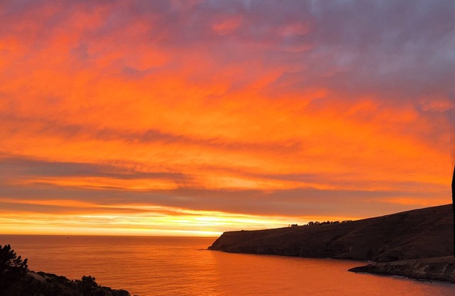 Beautiful 80 m sq, 2-bedroom apartment, with stunning views over the Pacific.