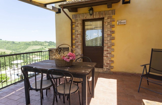 Beautiful Apartament in a Farmhouse with Swimming Pool and Restaurant