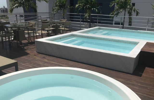 Beautiful Accommodation - Flat near Manaíra Shopping/Pet/Garage/Wi-fi, Air Cond.