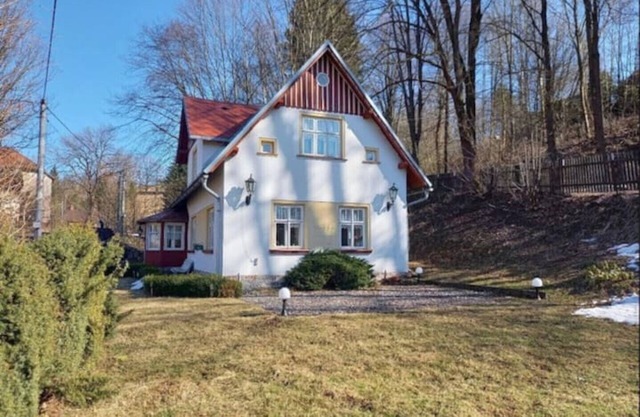 Beautiful ADELLE cottage in KRKONOŠE national park