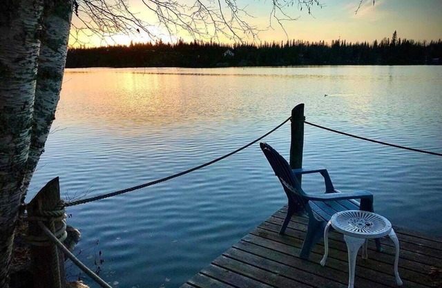 Beautiful All Season Cottage on Remi Lake