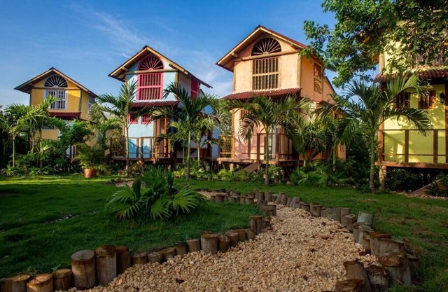 Beautiful and spacious villas with garden view Tierra Bomba Cartagena
