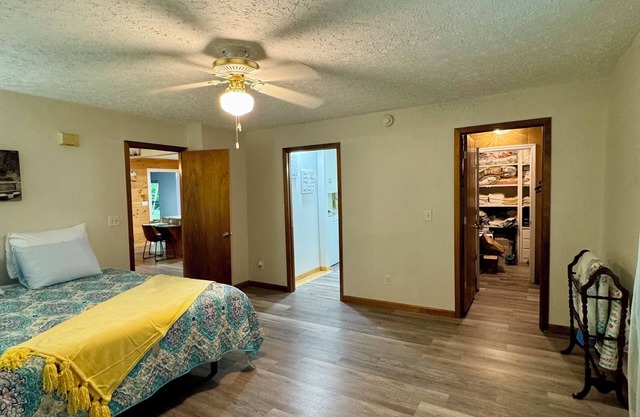 Beautiful and cozy 2bedroom 2bath in Sevierville with Hot Tub