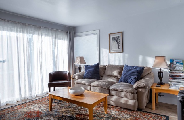 Hermoso y moderno condominio en el centro con todas las comodidades.