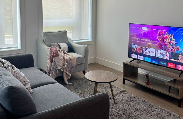 Beautiful and Quiet one Bedroom With Private Bath in a 2 Bedroom Condo