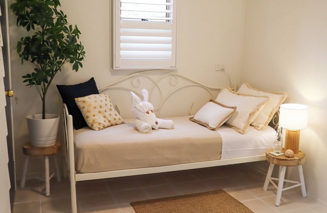 Beautiful and secluded beach house with Ocean Views - Wongrai @ The Haven