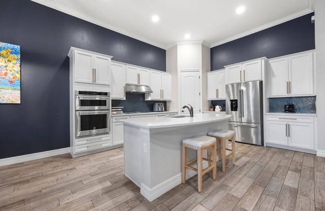 Beautiful and Spacious 4-bedroom house in lovely Ave Maria with Pool