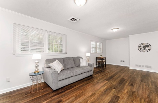 Beautiful and Spacious 4BR/3BA Home Near Atlanta Airport – Sleeps 8