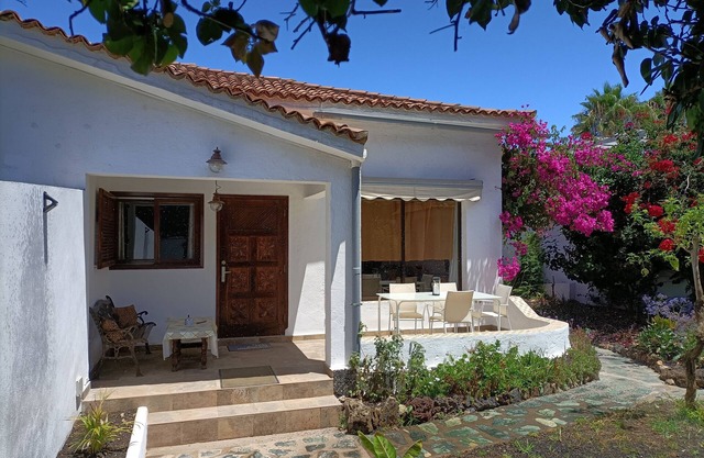 Beautiful apartment with garden and jacuzzi in Puerto de la Cruz