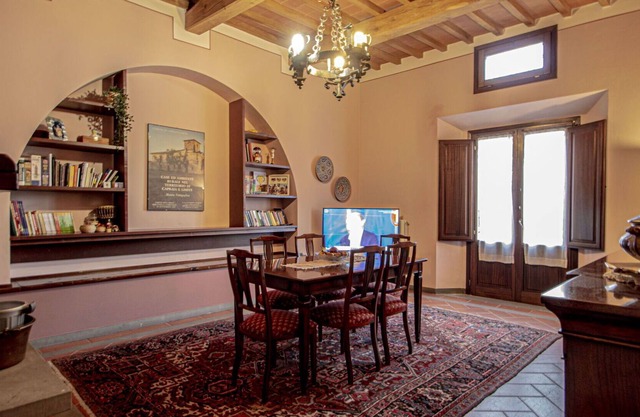 Bonito apartamento para 8 personas con WIFI, piscina, TV, terraza y aparcamiento