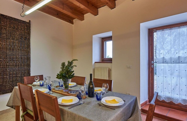 Hermoso apartamento en villa para 8 personas con WIFI, TV, patio y aparcamiento