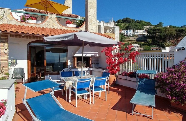 Precioso apartamento para 9 personas con WIFI, A/C, TV, terraza y aparcamiento
