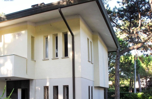 Beautiful apartment for 7 guests with A/C, TV, patio, pets allowed and parking