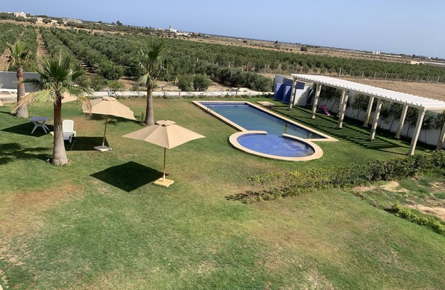 Precioso apartamento S + 2 nuevo y bien amueblado con vistas a la montaña