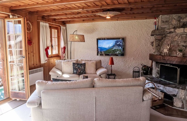 Hermoso apartamento para 8 personas con WIFI, TV, balcón, vista panorámica y aparcamiento