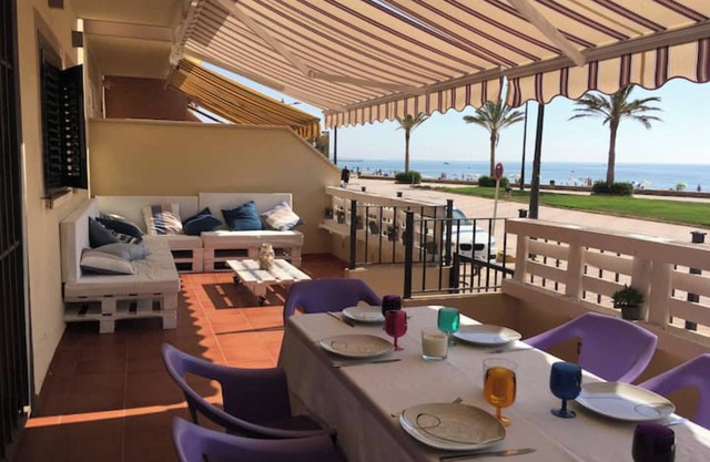 Precioso apartamento con terraza grande en portsaplaya a pie de playa