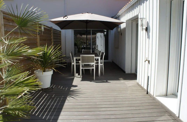 Beautiful apartment with large terrace in Piraillan Lège Cap Ferret