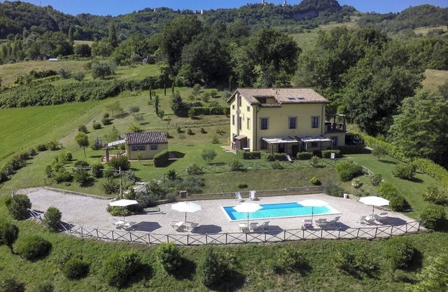 Beautiful apartament for family with pool garden and restaurant