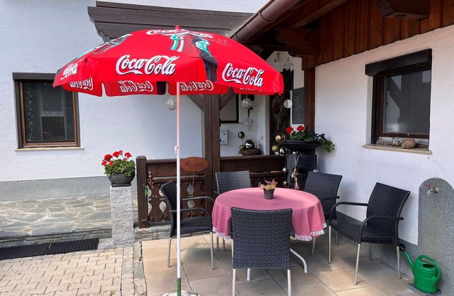 Hermoso apartamento para 4 personas con WIFI, TV, patio, mascotas permitida y aparcamiento