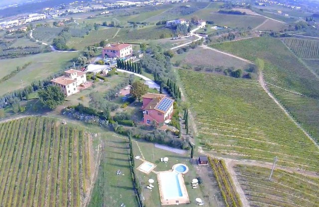 Bonito apartamento para 4 personas con WIFI, piscina, TV, patio, vista panorámica y aparcamiento