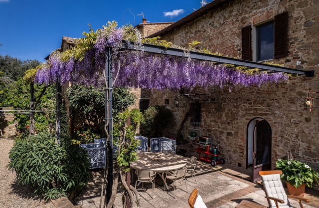 Hermoso apartamento para 4 personas con A/C, WIFI y TV, cerca de Montepulciano