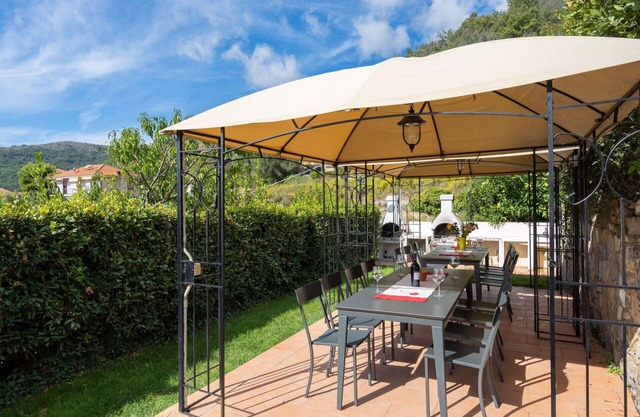 Precioso apartamento para 6 personas con piscina, WIFI, TV, patio, vista panorámica y aparcamiento