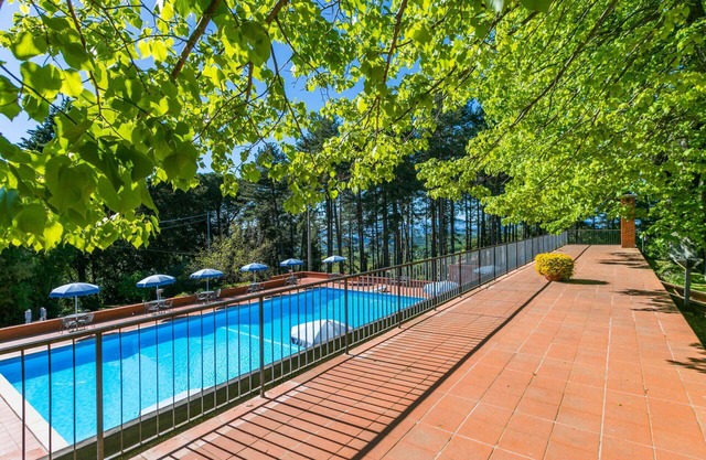 Bonito apartamento en villa con WIFI, piscina, TV, terraza, vista panorámica, aparcamiento