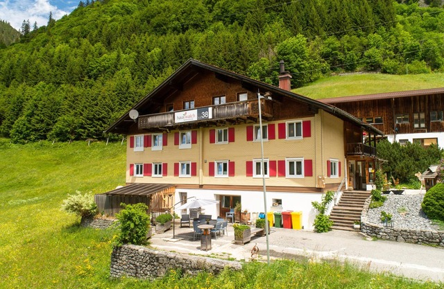 Beautiful apartment at the foot of the Arlberg
