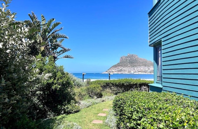Beautiful apartment across from the beach