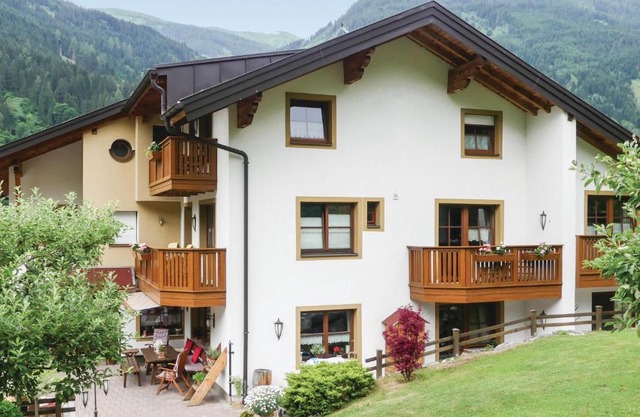 Beautiful apartment in Bad Hofgastein w/ WiFi and 2 Bedrooms