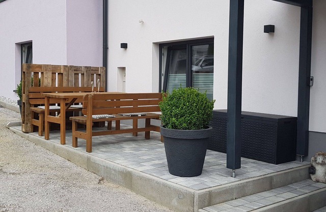 Hermoso apartamento para 4 personas con WIFI, TV, patio y aparcamiento