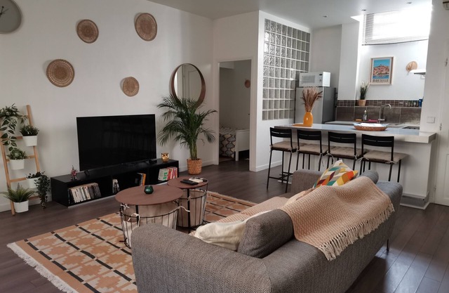 Beautiful apartment close to the Catalans beach
