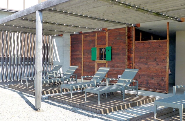 Precioso apartamento con WIFI, piscina, TV, terraza, mascotas permitida y aparcamiento