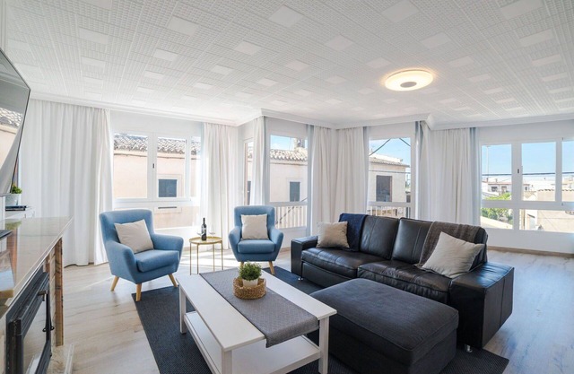 Acogedor apartamento para 6 personas con WIFI, A/C, TV, patio y aparcamiento