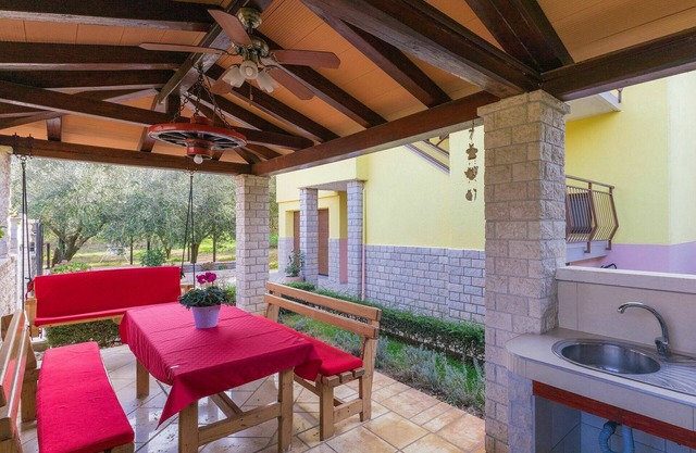 Precioso apartamento para 4 personas con A/C, WIFI, TV, terraza y aparcamiento