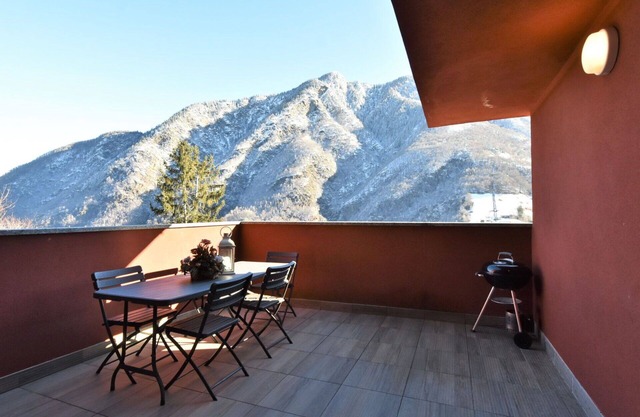 Bonito apartamento para 5 personas con WIFI, TV, terraza, mascotas permitida y aparcamiento