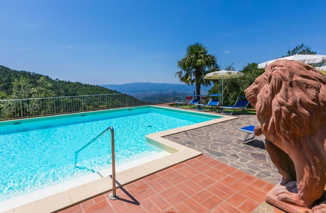 Bonito apartamento para 7 personas con piscina, WIFI, TV, vista panorámica y aparcamiento