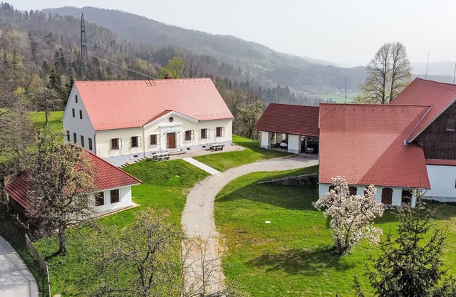 Hermoso apartamento para 3 personas con WIFI, piscina, TV y aparcamiento